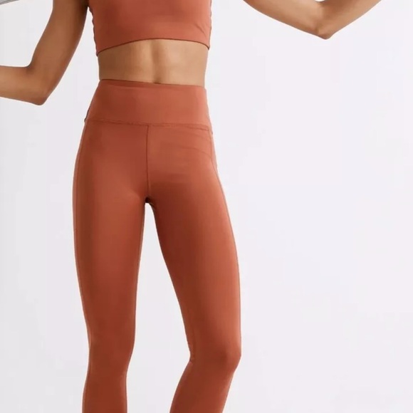 Madewell MWL Square Neck Sports Bra and Legging Set - Picture 2 of 7